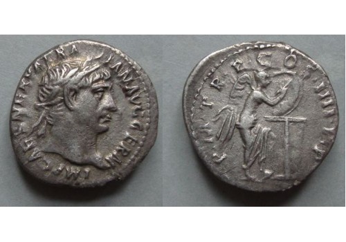 Trajanus- denarius Victoria schrijft op schild  (02007)