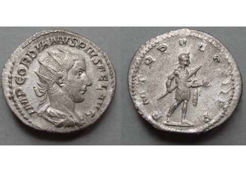 Gordianus III -  Keizer met Globus (o2067)