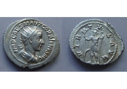 Gordianus III - VIRTVS AVG, indrukwekkende keerzijde (AP2108)