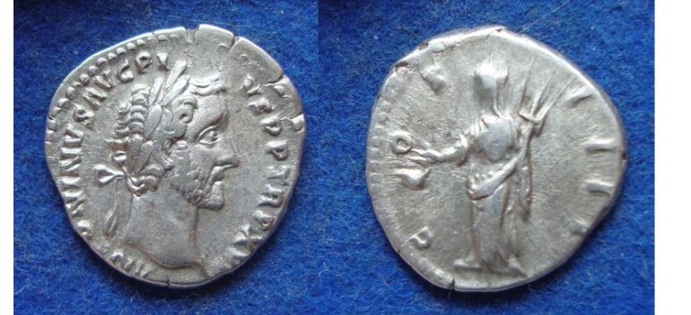 Antoninus Pius - Vesta with simpulum (ME1939)