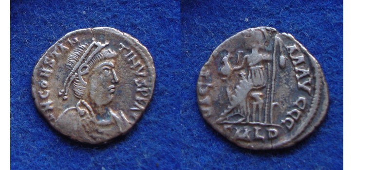 Constantine - Helmet, altar, Trier EXTREMELY FINE (JA1806)