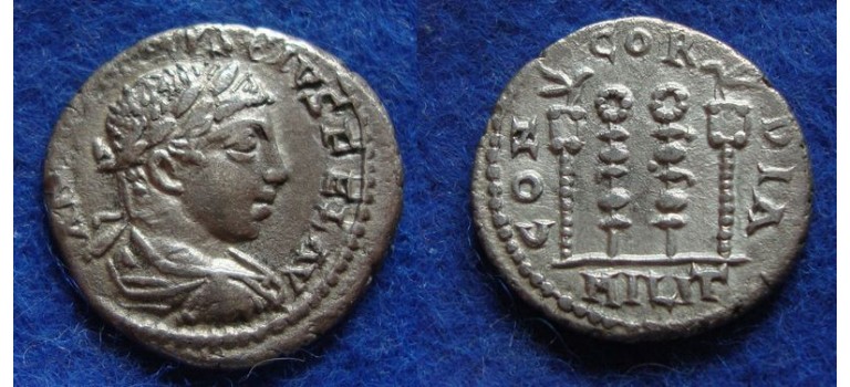 Elagabalus -  standaards met legioenadelaars schaars  (O1838)