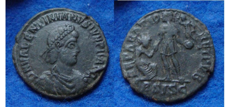 Valentinian II - kneeling female sicia (N1735)