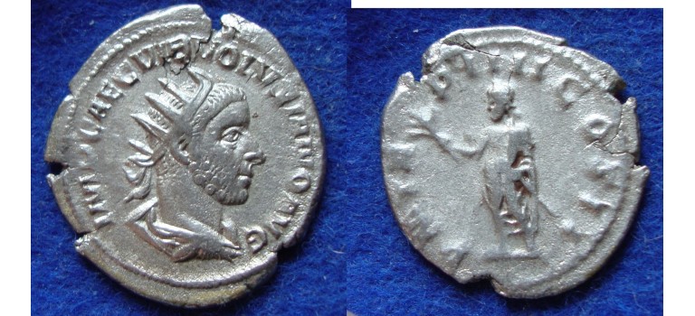 VOLUSIAN - Emperor with branch, scarce (N1721)