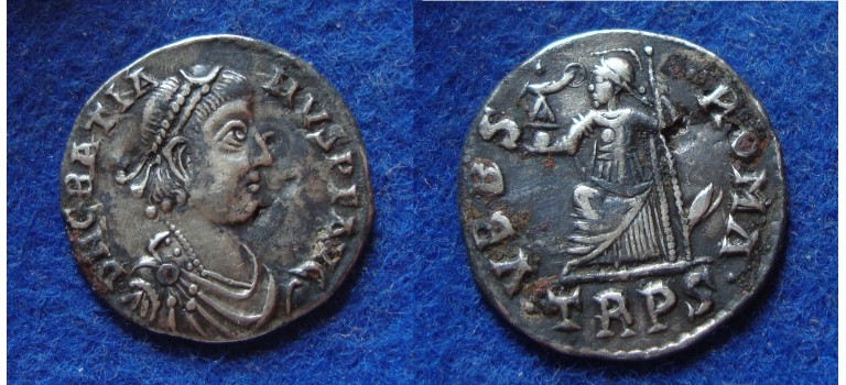 Gratianus- VRBS ROMA SILIQUA ZILVER trier  (JUL1720)