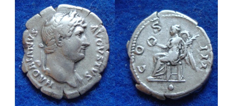 Hadrianus  - Victory seated globe in exergue (ME1712)