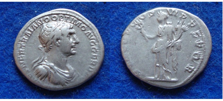 Trajanus - FELICITAS interesting bust type (ME1704)