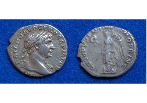 Trajanus- denarius Victoria schaarse munt (JA1702)