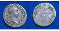 Trajanus- denarius Victoria vroeg portret (JA1703)