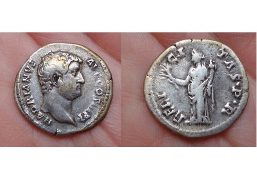 Hadrianus  - FELICITAS P.R. (ME1610)