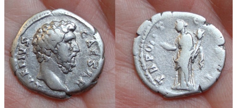 Aelius  - zeldzame Caesar FELICITAS! (A1642)