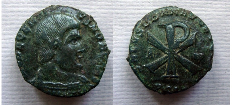 Decentius -  AE2 Christogram ZELDZAAM en historisch (JUN22105)