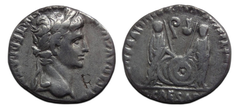 Augustus - denarius Caius and Lucius (MA2689)