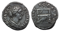 Faustina jr - denarius Consecratio pauw voor troon (O2661)