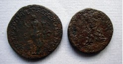 2  romeinse Dupondii Marcus Aurelius en Trajanus (F22104)