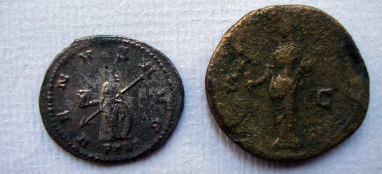 2 keizerinnen Faustina en Salonina (AU2247)