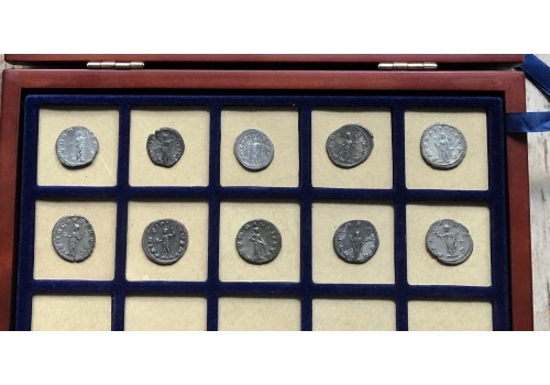 Mooie starters-set Romeinse zilveren munten inclusief houten cassette! (o2208)