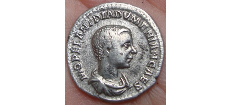 Diadumenianus - Denarius zeldzame Caesar!  (1033)