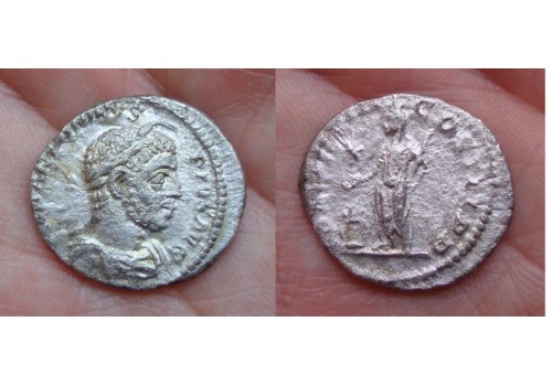 Elagabalus- denarius offerende keizer (1025)