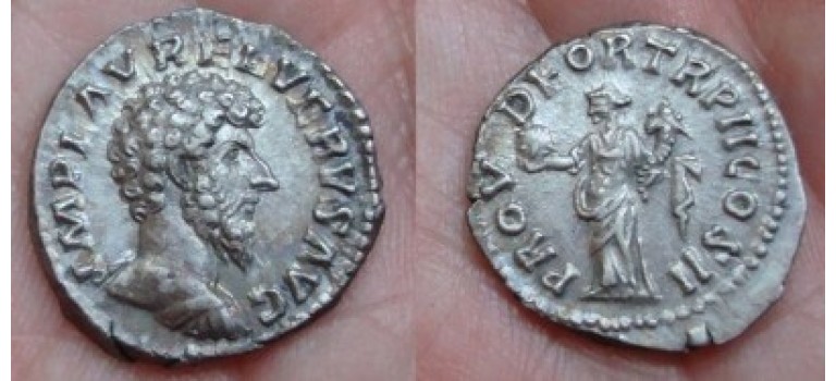 Lucius Verus - Providentia denarius not in RIC (A70)