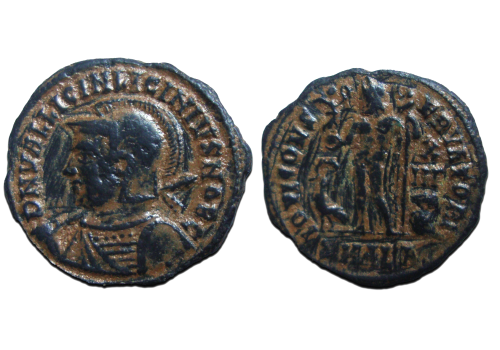 Licinius II - caesar met hem, schild en speer Alexandria!  (F2336)