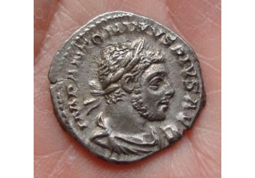 Elagabalus- denarius INVICTVS SACERDOS SCHITTEREND! (420) zeldzame variant zonder hoorn!