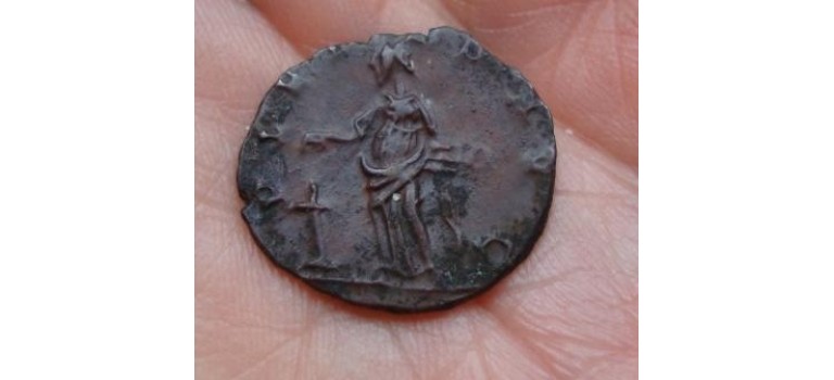 Victorinus - PIETAS Victorinus - PIETAS