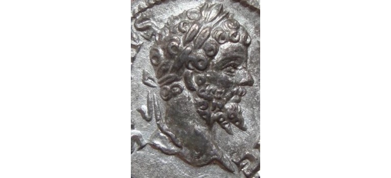Septimius Severus - PRACHTIGE ZILVERGLANS Dea Celestis op LEEUW!