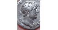 Hadrianus  - Minerva interessante keerzijde (1075)