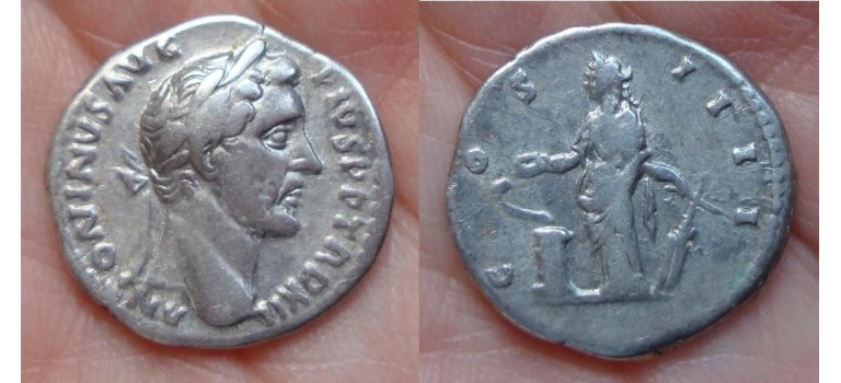 Antoninus Pius - Salus