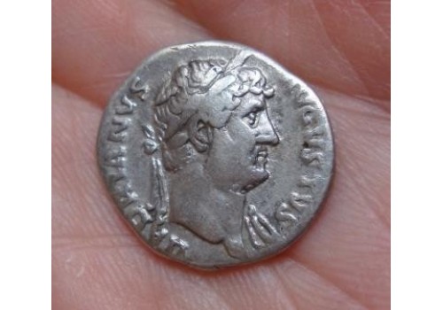 Hadrianus  - Roma COS III (789)