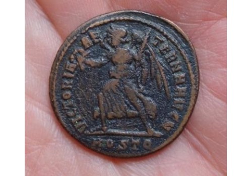 Maxentius - Victoria scarce Maxentius - Victoria scarce