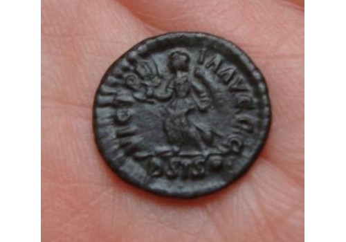 Valentinian II - VICTORIA AVGGG Valentinian II - VICTORIA AVGGG