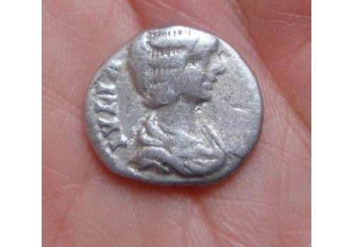 Julia Domna - Juno denarius (724)