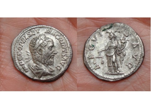 Macrinus - denarius AEQUITAS!  (ME1607)