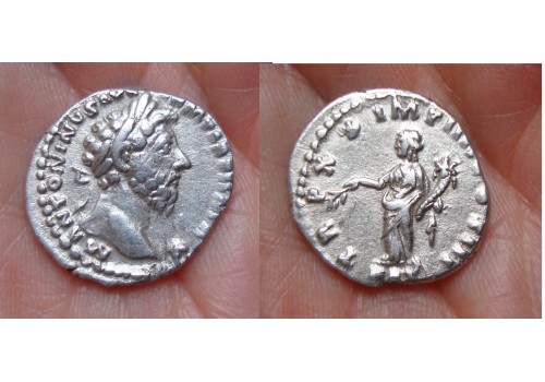 Marcus Aurelius - PAX denarius (JA1626)