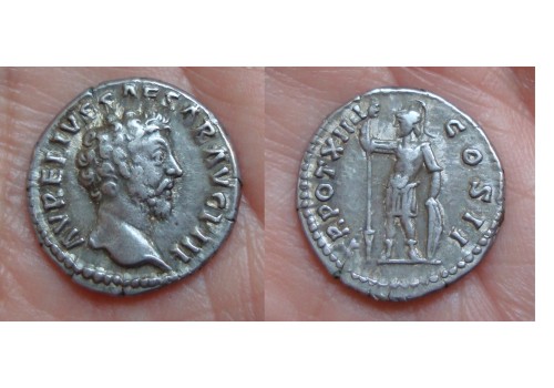 Marcus Aurelius - Minerva denarius schaars (AU1613)